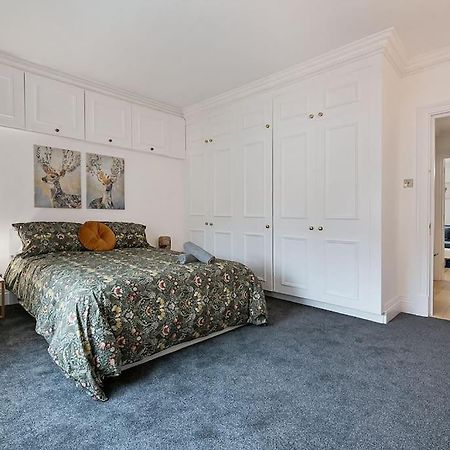 Knightsbridge Two Bed Apartment London Exterior photo