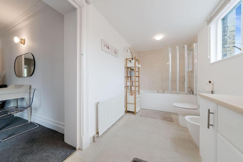 Knightsbridge Two Bed Apartment London Exterior photo