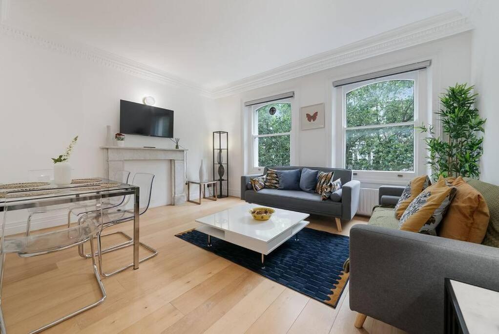 Knightsbridge Two Bed Apartment London Exterior photo